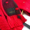 Sciarpa di design invernale 100% cashmere sciarpa di lusso per uomo e donna di fascia alta morbida e spessa, scialle classico neutro con lettera 11 colori