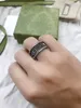 Designer smycken ring randig orm mönster vintage stil bokstäver mode silver män kvinnor fest lyx bröllop högkvalitativa par märkesringar med låda