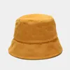 女性のバケツの帽子のためのベレー帽の帽子ソリッドコーデュロイ漁師キャップ屋外ストリートレトロ秋の冬の男性gorros invierno mujer