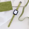 Designer Classic Green Smart Watch Strap Suftable Watch Band för IWatch7 1 2 3 Leather IWatch Bands6850010