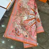 bufanda de lujo Nuevo estilo H Seda Venta al por mayor Bufandas de mujer Patrón de tocado de prensado a mano Bufandas estampadas diseñador Bufandas rosadas Pañuelo Balneario sciarpa