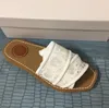 Woody Flat Mule Tofflor Designer Dam Slides Sandaler Utomhusmode Beach Slipper Skor Storlek 35-42