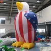 Outdoor activiteiten 8m 26ft hoge VS vlag opblaasbare adelaar model witte hoofd Hawk dier cartoon decoratie voor reclame promotie