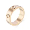 Nuovo anello di coppia in acciaio di titanio da 45 mm 6 zircone cubico con anelli di dito in moda per lettere per le donne amanti dell'impegno di fidanzamento GI5081524