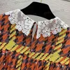 Бренд Женщины платья модные платья для печати клетку для клетчатых матчей с цветочным воротником с длинным рукавом платье роскошного дизайнера женской одежды S-xl 0912
