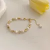 Bracelet à breloques douces en perles baroques naturelles pour femmes bijoux de mode simples bracelets accessoires élégants pour filles étudiantes