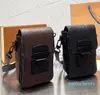 2022 جديدة للأزياء Crossbody Mini Body Counter Counter Men Meenger Bag Bag مصمم أزياء فاخر من الجلد S-Lock قمة العمودي التي يمكن ارتداؤها محفظة حقيبة اليد المحمولة القابلة للارتداء