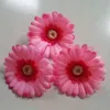 Faux Blumengrün 10 pcsparty 10 cm künstliche Gerbera Daisy große Seidenblumenköpfe für Hochzeitsfeier Home Decor DIY BRÜFUNGEN JAHR J220906