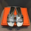 2022 Sandalias de diseñador Sandalias clásicas zapatos de moda de cuero genuino Slip Slipper Flip Flip Flip Flip Flip con bolsillo de polvo 34-43