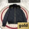 Doudoune homme Parkas insigne doré Garder au chaud coupe-vent Manteaux Épaissir pour résister au froid Manteau d'hiver qualité col peluche Pardessus doudounes grande taille