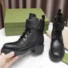 OG Designer Läder Martin Boots Mode Vår och Höst Damstövlar Rund tå Metall Dekoration Temperament Brittisk stil Korta kängor 2023