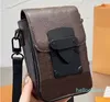 2022 جديدة للأزياء Crossbody Mini Body Counter Counter Men Meenger Bag Bag مصمم أزياء فاخر من الجلد S-Lock قمة العمودي التي يمكن ارتداؤها محفظة حقيبة اليد المحمولة القابلة للارتداء