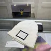 Chapeaux en tricot de créateur CAP BEATIE DE STREE