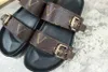 Sandali Adatti i nuovi sandali di cuoio della spiaggia del fondo piatto per l'estate wear001