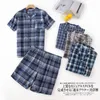 Indumenti da notte da uomo 2022 Estate Uomo Casual Plaid Pigiama Set Abito di cotone maschile Gira-Giù il colletto Camicia a maniche corte Mezza pantaloni