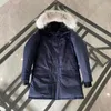 Piumino da uomo Parka invernale Piumino per uomo Pelliccia di lupo grande con cappuccio Parka lungo Moda addensare Capispalla casual caldo Piumini Abbigliamento donna 220909