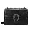 Horshoe Metals Dign Dame Flap Bag Fashion Crocodile Pattern Pu Leather Axel väska Crossbody Väskor för kvinnor 2021 Varumärkesväskor