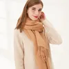 Nuova sciarpa a colori solidi Giappone Korea Sweet Wind Imition Cashmere Scarf Women 2022 Scialo alla moda del bavaga caldo