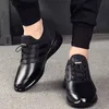 Klänningsskor Mens Casual Pu Leather Lace Up Höjd Öka 6cm 8cm manliga sneakers Solid Color Business Business Vulcanize 220909