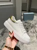 Lyxdesigners Casual Shoes Ace Sneakers Casual Dress Tennis Shoes Män Kvinnor Lace Up Classic White Leather Mönster Bottom Tiger Print 0829