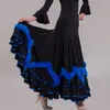 Scenkläder kvinnors långa balsal kjolar flamenco danskjol vals spanska kostymer porslin standard fjädrar