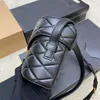 2022 New Black Sheepskin Leather Box Bolsa de tamanho mini tamanho de ombro de ombro bolsas de corpo