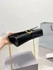 En KaliteDesigners Çanta Çanta Omuz Crossbody Crossbody Çantalı Timsah Yarım Ay Sırt Çantası Mektupları Alışveriş Tote hasp fermuarlı cep timsahı kadın çanta