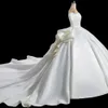 Cravate luxueuse élégante perle à manches courtes col rond est robe de mariée en satin mince et grande queue MY91708