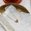 Подвесные ожерелья Юн Руо не исчезают 18 К золото, покрытое сердечным колье, мода мода сексуальное титановое украшение из нержавеющей стали женщины аксессуар