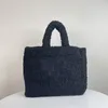 Nuevo bolso de compras de felpa, bolso de mano para mujer, bolsos grandes, bolso de hombro de calidad, bolsos traseros, Material de tela de rizo suave múltiple 2022