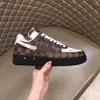 Luxus-Designer-Schuhe, lässige Sneakers, atmungsaktives Kalbsleder mit floral verzierter Gummilaufsohle, sehr schön mkjlll00004