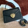 クロスボディバッグ女性ショルダーバッグチェーンハンドバッグ財布牛革素材パールメタルハードウェア装飾隠しプレスボタンフラップ内部ジップポケット財布