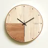 Horloges murales Horloge en bois simple et moderne Silencieuse pour chambre à coucher Décor artistique Grand bois Style nordique Montre suspendue 14 pouces 220909