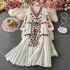 Vintage chique feminino vestidos casuais floral bordado praia boêmio mini vestido senhoras manga curta com decote em v algodão e linho boho vestidos vestido 2023