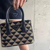 Galleria Luxurys Tasarımcı Çantası Bayan Çanta Deri kumaş üçgen desen Kadın Tote Crossbody Tote En Kaliteli Yeni Symbole 2022