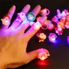 10 pièces anneaux lumineux de noël dans l'obscurité Flash broche jouet LED Santa bonhomme de neige briller jouets fête enfant cadeau Navidad fête décoration