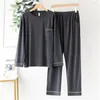 Herren-Nachtwäsche 2022 Pyjama-Set für Männer Rundhals-dünne Pyjama-Anzüge Langarm-Hosen Casual Male Homewear