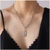 Colliers pendentif automne et hiver all-match européen américain trois couches irrégulières perles d'eau douce empilées collier pour femmes