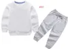 Ensembles de vêtements pour bébé en pur coton vêtements pour enfants col rond deux pièces pantalons à manches longues haut de gamme imprimé classique 2-8 ans pull de sport de printemps et d'automne