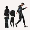 Running Sports Suit Men Tracksuits Casual 5 Piece Set Mens Fitness Wear Sport Shorts Snabba torra tights Kort ￤rm Training Sportkl￤der