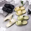 Slippels Summer Beach Ourdoor Slides Ladies Slipers platform Mules schoenen Woman Flats 2022 Men Men Mode Indoor Huishouden