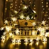 Décorations de Noël Lumière LED du flocon de neige pour la maison suspendue Garland Tree décor Ornement Navidad Noël Gift Year 220912
