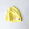 Kinder Brief Patch Gestrickte Beanie Kinder Einfarbig Wolle Häkeln Turban Motorhaube für Mädchen Junge Winter Hut Bebes Kleinkind Hüte