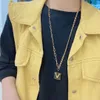 La nuovissima collana con ciondolo a forma di ciondolo non sbiadisce mai placcatura in oro 18 carati moda nuziale di lusso in acciaio inossidabile lettere neutre collana hip-hop accessori per gioielli regali X401