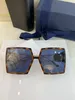 Luksusowe okulary przeciwsłoneczne dla kobiet Kobiety Okulary przeciwsłoneczne dla mężczyzn Mężczyzn Vintage Modna pusta noga chłodna duża kwadratowa rama UV400 P6370466