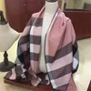 Hurtowy jedwabny szalik projektant bawełniany długie szaliki 2022 Moda luksusowe szale szyje szyje zimowe szaliki wełny kobiety