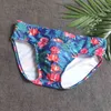 Roupas de banho masculinas 2021 Uxh Flower Swimsuit para homens sexy moda de banho masculina natação Briefas removíveis Bolsa Menina de banho de natação Surf Beach Wear J220913