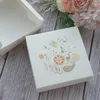 Gift Wrap 2 Storlek Vitguld Flower Round 10st Macaron Chocolate Paper Box Wedding Favor Christmas Födelsedagsfest PROCKTER Förpackning 220913