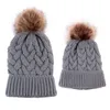 Berets Parent-Child Beanie Cap With Faux Fur Pom Winter2Pcs Mother Kid Skull Warm Soft Comfort Cable Knit Chunky Trendy Hats