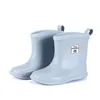 Laarzen solide PVC kinderen regenlaarzen waterdichte anti slip peuter boys girls rainboots zachte bodem slip op kinderwaterschoenen 220913